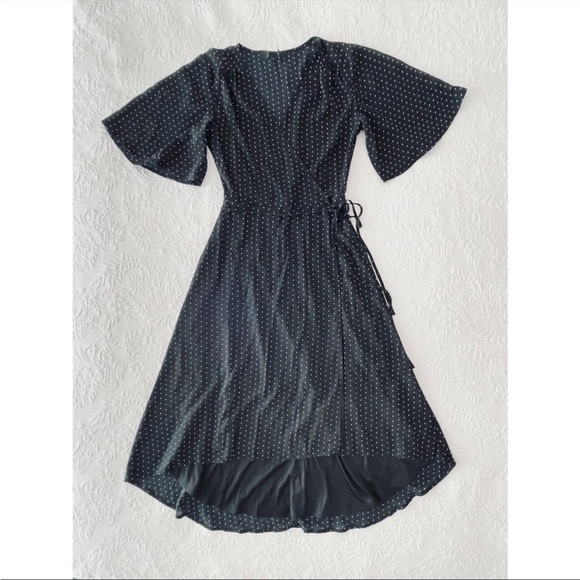 NWOT Lulus Farah Black Print Midi Wrap Dress Medium - Picture 2 of 5